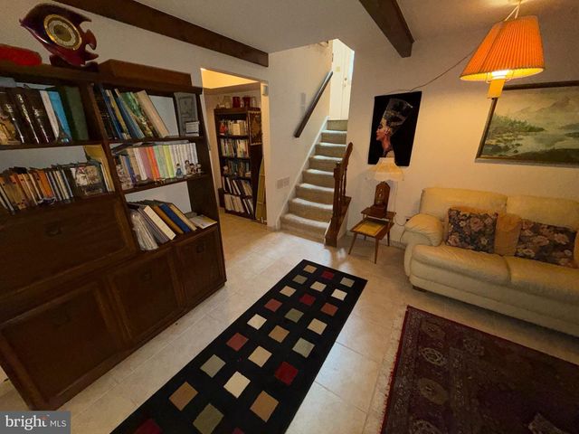 32 BATTERY HILL DR, Voorhees, NJ 08043