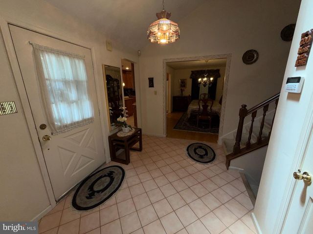 32 BATTERY HILL DR, Voorhees, NJ 08043