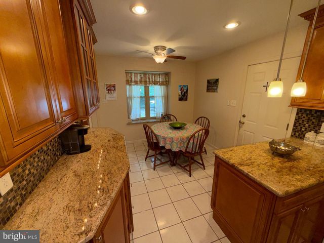 32 BATTERY HILL DR, Voorhees, NJ 08043