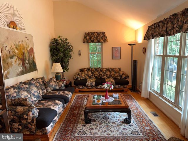 32 BATTERY HILL DR, Voorhees, NJ 08043