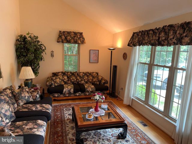 32 BATTERY HILL DR, Voorhees, NJ 08043