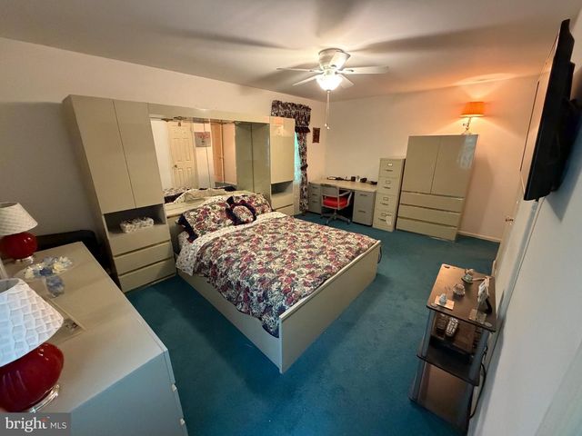 32 BATTERY HILL DR, Voorhees, NJ 08043