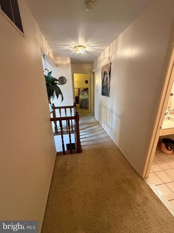 32 BATTERY HILL DR, Voorhees, NJ 08043