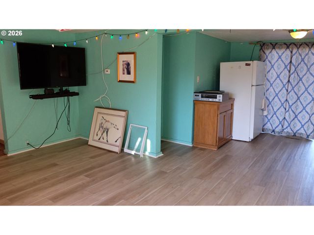 804 W N St, Springfield, OR 97477