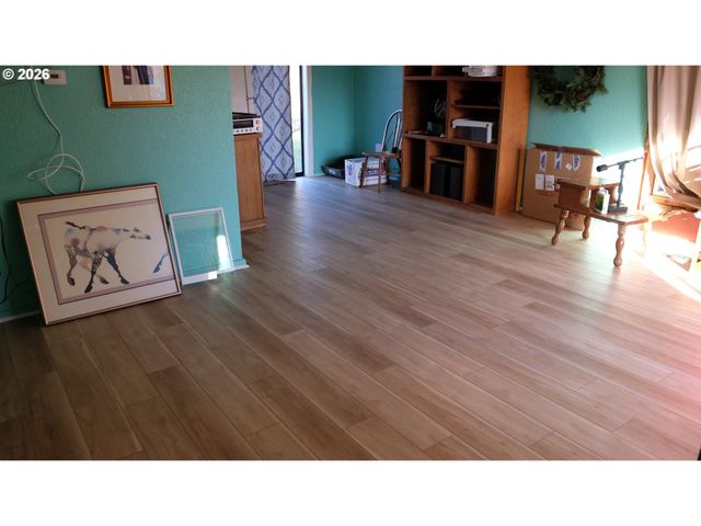 804 W N St, Springfield, OR 97477