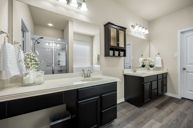 1701 Ridge Creek Lane, Aubrey, TX 76227