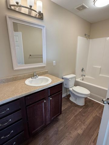 4427 W Delmar Street, Springfield, MO 65802