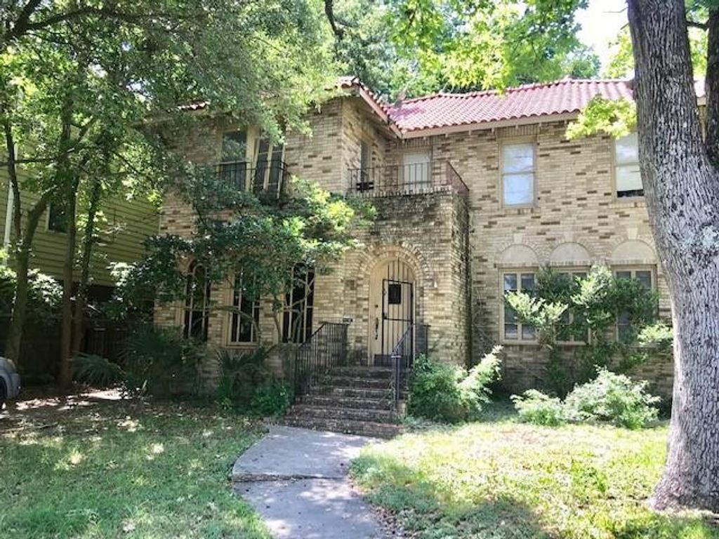 4802 La Branch Street, Houston, TX 77004