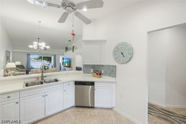 2760 Cypress Trace CIR 2528, Naples, FL 34119