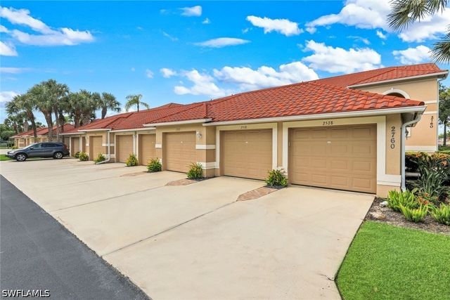 2760 Cypress Trace CIR 2528, Naples, FL 34119