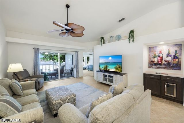 2760 Cypress Trace CIR 2528, Naples, FL 34119