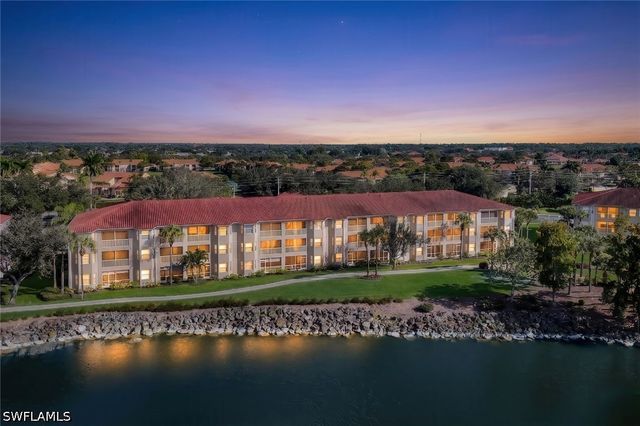 2760 Cypress Trace CIR 2528, Naples, FL 34119