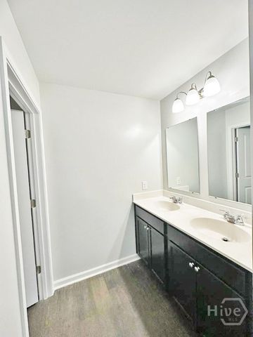 163 Hogan Drive, Richmond Hill, GA 31324