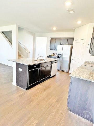 163 Hogan Drive, Richmond Hill, GA 31324