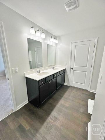 163 Hogan Drive, Richmond Hill, GA 31324