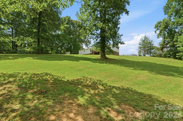 3307 Baltimore Road, East Bend, NC 27018