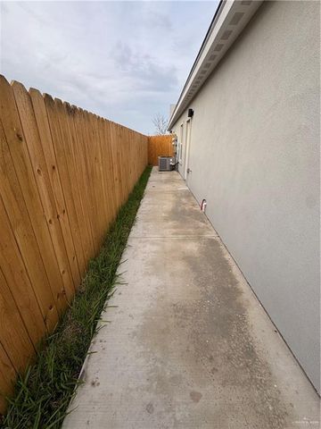 1225 Valle Vista Street 3, Alamo, TX 78589