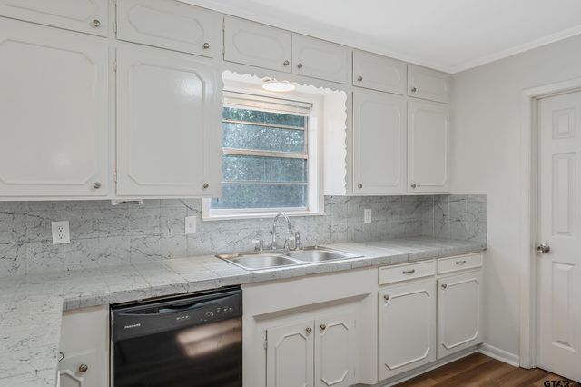 7576 Brookhollow, Tyler, TX 75707