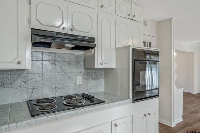 7576 Brookhollow, Tyler, TX 75707