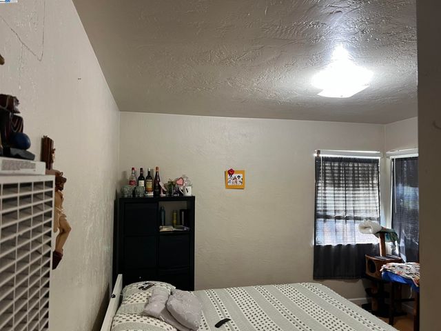 10926 Bancroft Ave, Oakland, CA 94603