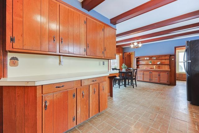 218 High St, North Attleboro, MA 02760