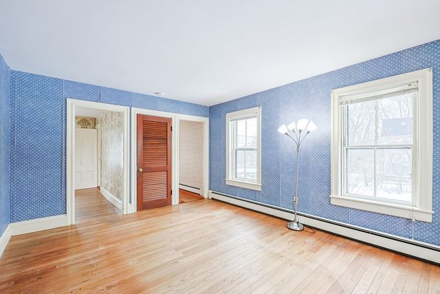 218 High St, North Attleboro, MA 02760