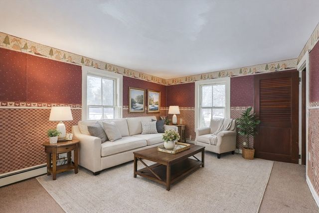 218 High St, North Attleboro, MA 02760