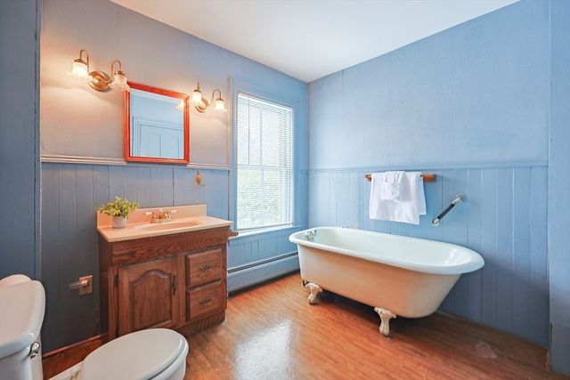 218 High St, North Attleboro, MA 02760