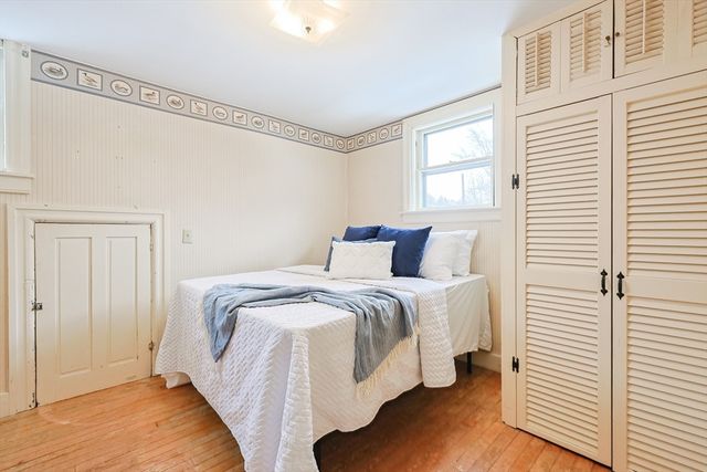 218 High St, North Attleboro, MA 02760