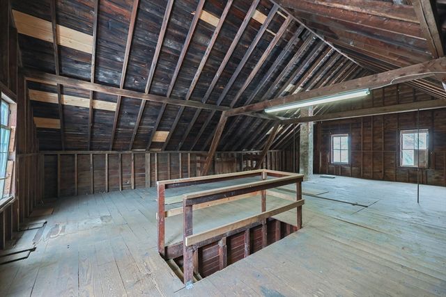 218 High St, North Attleboro, MA 02760