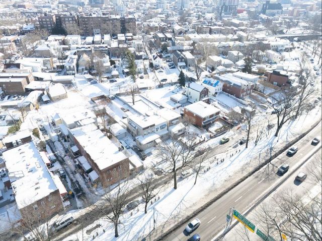 108 Jackie Robinson Parkway, Brooklyn, NY 11207