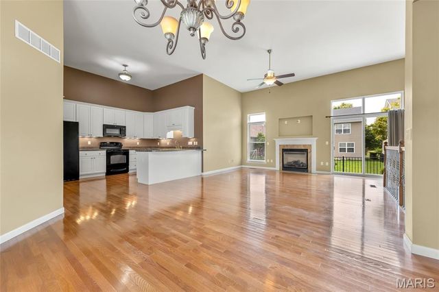 1266 Harmony Lake Drive, St Peters, MO 63376