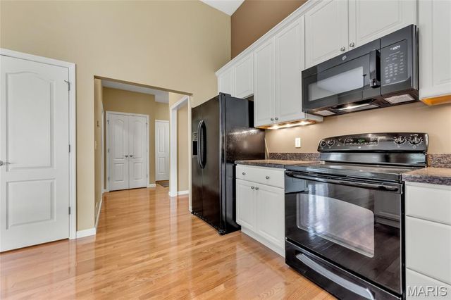 1266 Harmony Lake Drive, St Peters, MO 63376