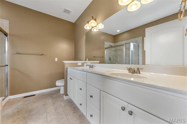 1266 Harmony Lake Drive, St Peters, MO 63376