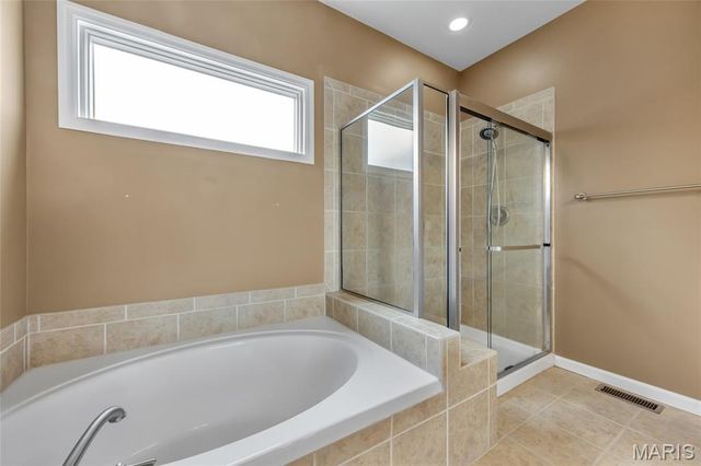 1266 Harmony Lake Drive, St Peters, MO 63376
