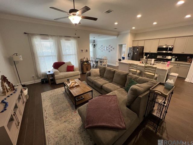 14401 Sterling Oaks Dr, Gonzales, LA 70737