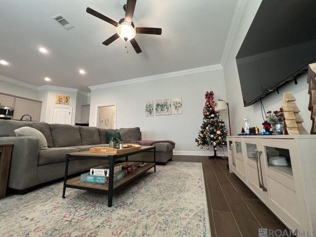 14401 Sterling Oaks Dr, Gonzales, LA 70737