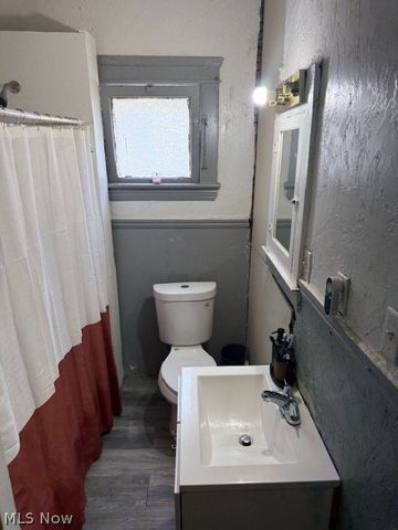 9916 Aetna Road, Cleveland, OH 44105