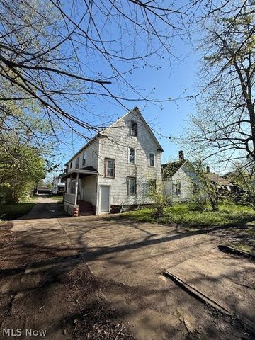 9916 Aetna Road, Cleveland, OH 44105