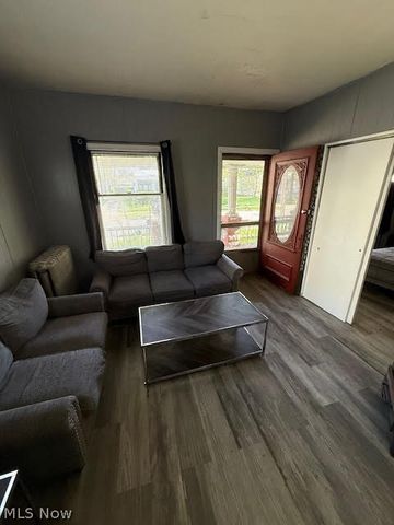 9916 Aetna Road, Cleveland, OH 44105