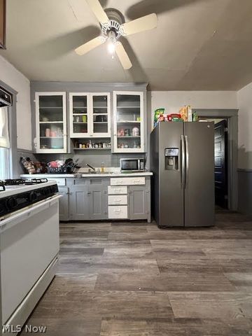 9916 Aetna Road, Cleveland, OH 44105