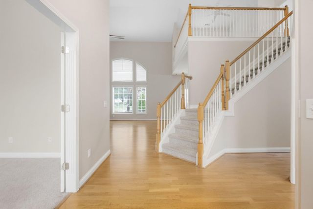 2784 Red Leaf Drive, Lexington, KY 40509