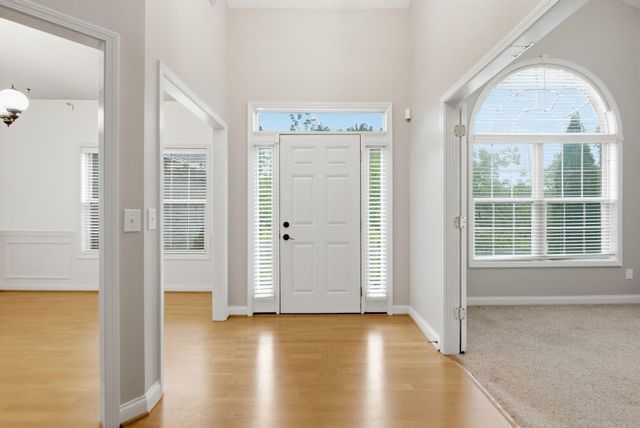 2784 Red Leaf Drive, Lexington, KY 40509