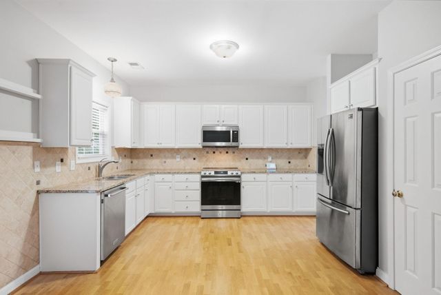 2784 Red Leaf Drive, Lexington, KY 40509