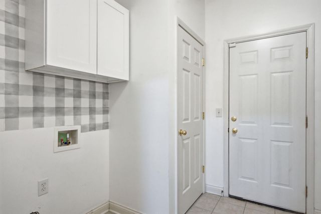 2784 Red Leaf Drive, Lexington, KY 40509