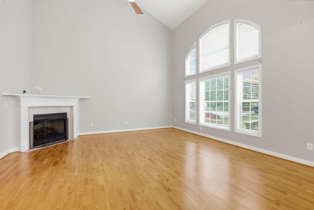2784 Red Leaf Drive, Lexington, KY 40509