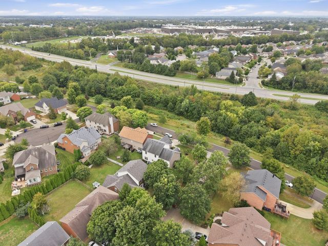 2784 Red Leaf Drive, Lexington, KY 40509