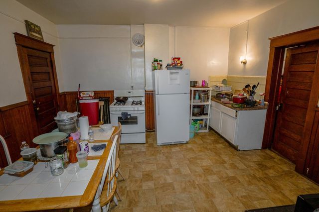 1051 Hudson Road, Saint Paul, MN 55106