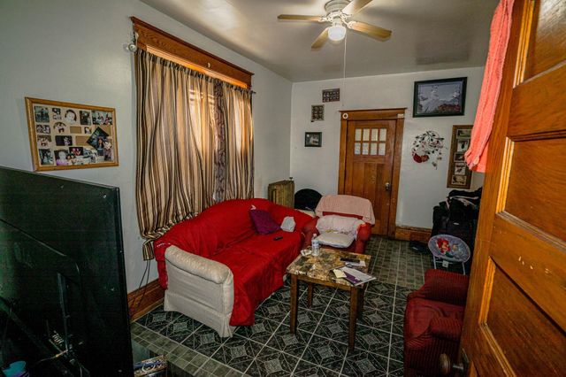 1051 Hudson Road, Saint Paul, MN 55106