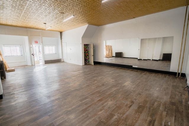 1051 Hudson Road, Saint Paul, MN 55106